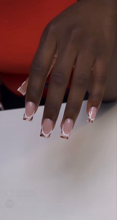 Nail Art On Dark Skin Hands, Work Nails Professional Gel, Simple Nails Black Women, Pretty Fall Nails Autumn, Short Nails Fall, Nail Combos, Junk Nails, Girl Nails, Nail Time