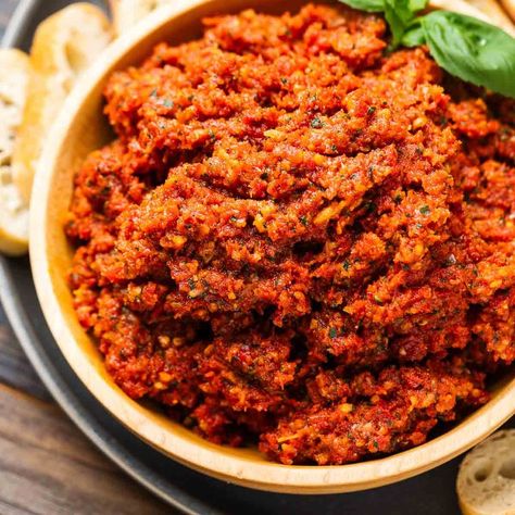 Sun Dried Tomato Tapenade is an easy and delicious 4 ingredient spread that comes together in minutes and is perfect with crusty bread or crackers. Sundried Tomato Tapenade Recipe, Crostini Sandwiches, Tomato Tapenade, Cannellini Bean Dip, Tomato Appetizers, Pizza Sides, Sip And Feast, Savory Dips, Feast Recipes