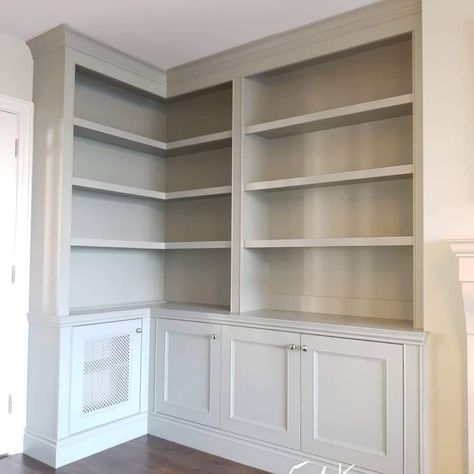 Living Room Corner Storage, Built In Bookcase Corner, Built In Corner Shelves Bedroom, Built In Bookshelves Wallpaper, L Shaped Built In Shelves, Lounge Sideboard Ideas, L Shaped Built In, Built In Corner Shelves Living Room, Built In Bookshelf Makeover