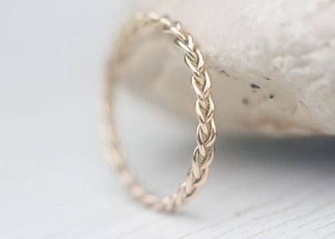 Braided Wedding Band, Wedding Jewelry Simple, Gorgeous Wedding Bands, Rings Pandora, Unique Wedding Band, Handmade Wedding Rings, Natural Emerald Rings, Ring Rosegold, Custom Wedding Rings