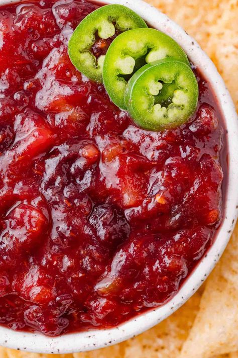 Sweet And Spicy Salsa Recipe, Cranberry Recipes Easy, Spicy Salsa Recipe, Homemade French Onion Dip, Cranberry Salsa, Jellied Cranberry Sauce, Salsa Recipes, Easy Salsa, Thanksgiving 2024