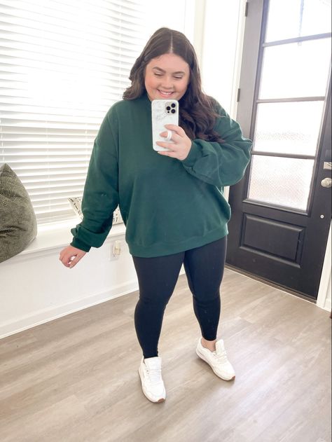 Hoodie Plus Size Outfit, Oversized Sweatshirt Outfit Plus Size, Fall Leggings Outfit Plus Size, Oversized Sweater Outfit Plus Size, Plus Size Sweatshirt Outfit, Oversized Sweatshirt Outfit Winter, Oversized Sweatshirt Outfit Leggings, Plus Size Oversized Shirt Outfit, Oversized Sweater Outfit Leggings