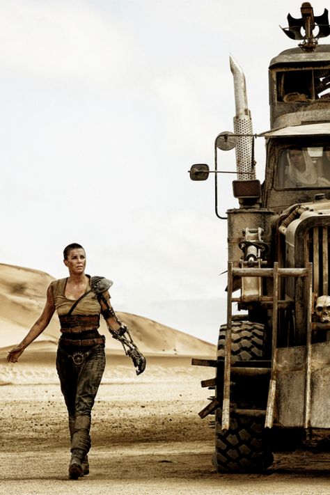 Light Writing, Mad Max Fury, Mad Max Fury Road, Fury Road, Science Fiction Film, Movie Stills, Tv Characters, Mad Max, Charlize Theron