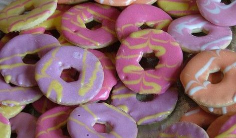 10 Chocolate Recipes To Die For - Society19 UK 80s Stuff Nostalgia, Party Rings Biscuits, Nb Sneakers, Iced Gems, Spare Tires, Pastel Cupcakes, Picnic Theme, Retro Sweets, 70s Party