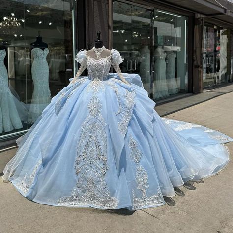 Qenseñera Ideas, Fairytale Quince, White Quince Dress, Ballroom Extravaganza, Blue Quince Dress, Light Blue Quinceanera Dresses, Baby Blue Quinceanera, Burgundy Quinceanera Dresses, Dress Sweet 16