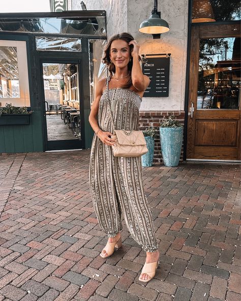 click to shop this cute jumpsuit in my ltk! bump friendly non maternity outfit Bump Style Summer, Jumpsuit Summer Outfit, Outfit Ideas Comfy, Maternity Outfit Ideas, Maternity Silhouette, Pattern Jumpsuit, Maternity Clothes Summer, Summer Maternity, Maternity Outfit