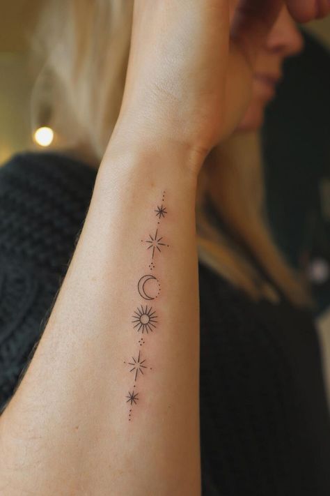 Side Hand Tattoos, Side Wrist Tattoos, Tato Minimal, Sun And Moon Tattoo, Tiny Wrist Tattoos, Moon Tattoos, Cool Wrist Tattoos, Small Pretty Tattoos, Petite Tattoos