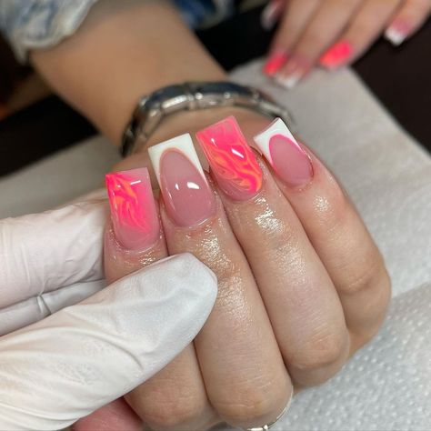 40 End of Summer Nails to Inspire You End Of Summer Nails, Summer Holiday Nails, Turkey Nails, Holiday Acrylic Nails, Summery Nails, Girly Acrylic Nails, French Tip Acrylic Nails, Work Nails, Short Square Acrylic Nails