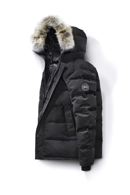 Carson Parka Black Label Canada Goose Black Label, Mens Canada Goose Jackets, Parker Coat, Leather Waistcoat, Canada Goose Mens, Men Parka, Parka Style, Ski Fashion, Jackets Men Fashion