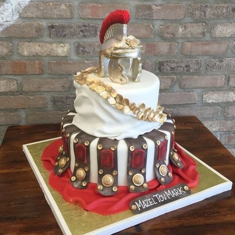 Roman Themed Cake #gladiatorcake #sculpturedcake #romansoldiercake #romanempire Theatre Cake, Halloween Lunch Box, Rodjendanske Torte, Toga Party, Custom Desserts, Rome Antique, Superhero Cake, Best Cake, Car Cake