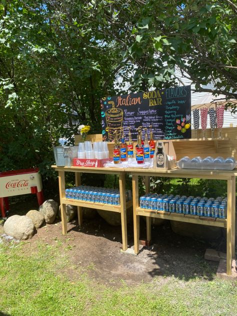 Italian Wedding Drink Station, Diy Italian Soda Bar, Drink Bar Grad Party, Soda Drink Bar, Soda Bar Graduation Party, Soda Birthday Party, Soda Bar Wedding Drink Stations, Soda Station Drink Bar, Dirty Soda Bar Drink Stations