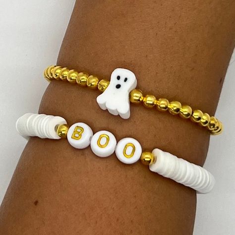 Homemade Halloween Bracelets, Halloween Heishi Bracelet Ideas, Clay Bead Bracelet Ideas Preppy Fall, Halloween Bracelets Clay Beads, Halloween Heishi Bracelet, Halloween Clay Bracelets, Halloween Clay Bead Bracelet Ideas, Fall Clay Bead Bracelet, Halloween Clay Bead Bracelet