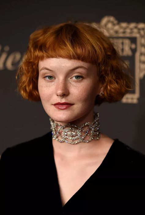 kacy hill hairstyle Kacy Hill, Baby Bangs Long Hair, Kim Kardshian, Very Short Bangs, Curl Hairstyles, Roman Hair, Hair Colour Ideas, Styling Tricks, Hairstyles Design