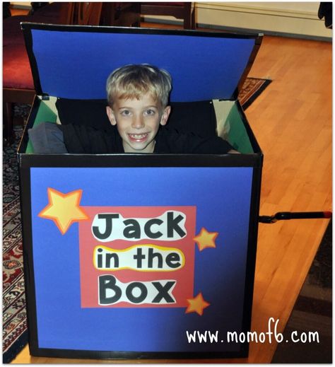 Kids can't figure out what they want to be this year? Here are 10 awesome Halloween costumes for tweens! (Maybe this will inspire them!) Jack In The Box Costume, Angry Birds Costumes, Awesome Halloween Costumes, List Of Halloween Costumes, Box Costumes, Fairy Halloween Costumes, Great Halloween Costumes, Masks Diy, Halloween Recipe