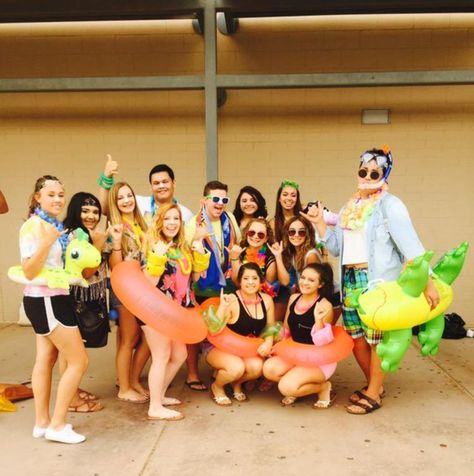 Stuck in the summer day! 🌺CGUHS West Coast Spirit Day, Beach Day Spirit Day, Beach Spirit Day School, School Beach Day Outfit Ideas, Beach Theme Outfit Spirit Week, Beach Day Spirit Week, Fnl Themes, Diver Costume, Scuba Diver Costume