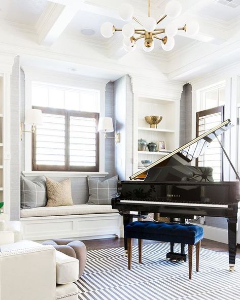 Ceilings details can make all the difference! 👏🏼 Today, we're going through some serious ceiling inspiration that shows ceiling design… Studio Mcgee Kitchen Table, Piano Room Design, Grand Piano Living Room, Grand Piano Room, Mcgee Bathroom, Studio Mcgee Living Room, Piano Room Decor, Studio Mcgee Kitchen, Piano Living Rooms