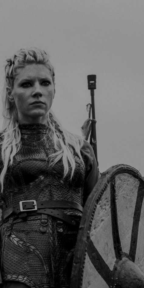 Lagertha Wallpaper, Lagertha Lothbrok, Lagertha Vikings, Ragnar Vikings, Lagertha Hair, Vikings Lagertha, Viking Wallpaper, Viking Aesthetic, Harry Styles Gif