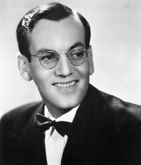 What Happened to Glenn Miller? 74 Years Later Theories Abound on Why the Bandleader's Plane Crashed Glen Miller, Hoagy Carmichael, 39 Steps, Music Genius, Glenn Miller, Jazz Musicians, Great Life, Big Band, Bad Weather