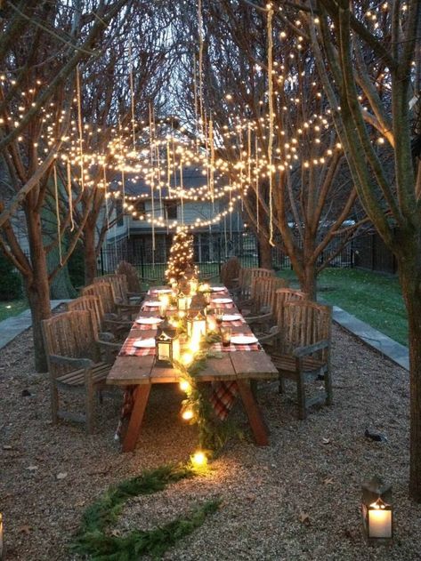 large dining table with chairs how to hang string lights on covered patio lots of string lights and fairy lights hanging from the trees Best Outdoor Lighting, Best Home Design, Outdoor Party Lighting, More Friends, Outdoor Trees, Backyard Lighting, Modern Backyard, Copper Lighting, Backyard Inspo