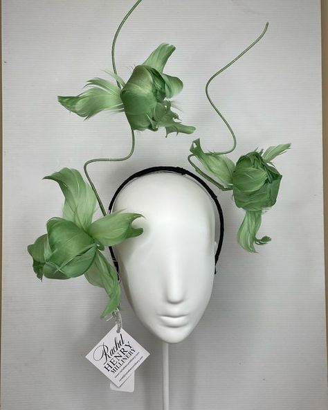 Green Fascinator, Diy Flower Crown, Green Orchid, Light Mint Green, Feather Flower, Feather Hat, Flower Headpiece, Green Hats, Stylish Hats