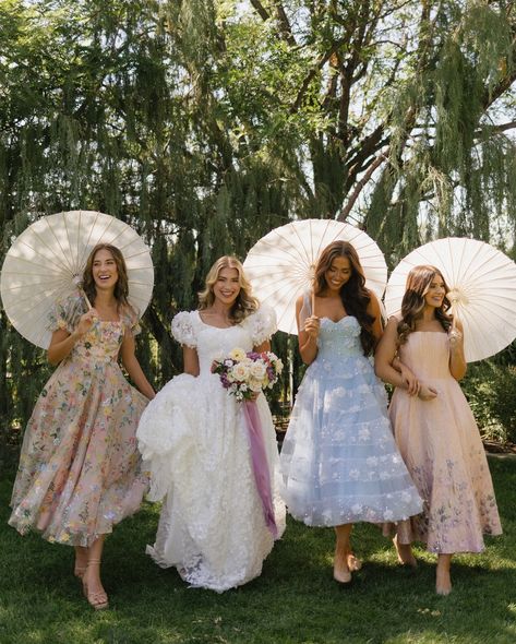 A bride & her bridesmaids | A floral dream 🌸🕊️ Venue: @wadleyfarms Florals: @gracefullybloomed Bridal gown: @bodabridal Bridesmaid dresses: @avagowns Hair: @hairbykayla.utah & @empurcellbeauty Makeup: @empurcellbeauty Bride: @monicamooresmith Bridesmaids: @bellachristensenn @danisherrie @addiebeckman . . . . Visual poetry, Utah wedding photographer, Pinterest inspo, Candid photography, Pinterest aesthetic, luxury wedding photographer, Destination wedding photographer, Documentary pho... Bridesmaid Photo Ideas, Bridesmaid Pictures, Bridesmaid Photoshoot, Vintage Bridesmaids, Unique Bridesmaid, Aesthetic Luxury, Dream Venue, Bridesmaids Photos, Retro Girls