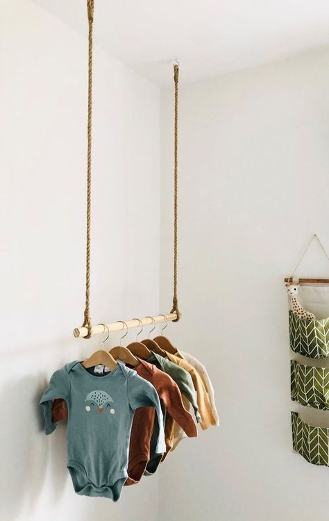 Hanging Clothes Rack, Hanging Clothes Rail, Organise Your Home, Hanging Wardrobe, Rails Clothing, Diy Clothes Rack, Wardrobe Bedroom, Unusual Clothes, Easy Diy Costumes