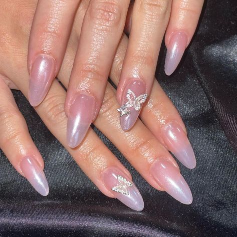 Wedding Nails Butterfly, Soft Pink Nails Designs, Y2k Nails Almond, Polygel Nails Design, Nails Art Easy, Trending Acrylic Nails, Nail Ideas Simple, Easy Diy Nails, Simple Nail Designs Acrylic