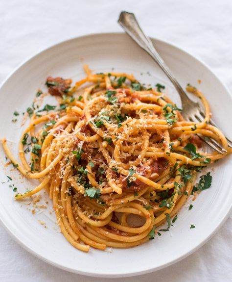 Bucatini with Anchovy Tomato Sauce Tomato Anchovy Pasta, Tomato Sauce With Anchovies, Meals With Anchovies, Anchovy Tomato Toast, Spaghetti With Anchovies And Breadcrumbs, Noodle Party, Anchovy Pasta, Feast Of The Seven Fishes, 7 Fishes