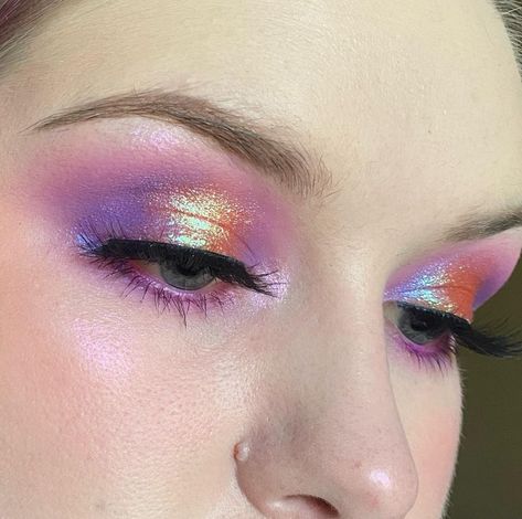 jak on Instagram: “Just a quick and simple look to showcase the beauty that is this orange shimmer from @cloudchaser_cosmetics. 🥲🥲🥲 PRODUCTS (Items marked…” Multichrome Eyeshadow, Funky Makeup, Duochrome Eyeshadow, Pretty Eye Makeup, Simple Look, Eye Makeup Designs, Creative Makeup Looks, Solar Wind, Eye Makeup Art