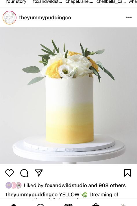 Yellow Decorated Cake, White And Yellow Cake, Cake With Yellow Roses, Yellow Cakes Decoration, Yellow Birthday Cake, Goodies Ideas, One Layer Cakes, Mums Birthday, Grad Cake