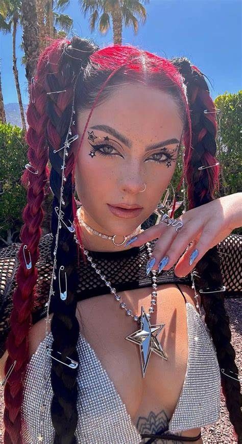 Rock Festival Hair, Rave Hairstyles Long, Kids Hair Braids, Hair Bands For Kids, Rave Hairstyles, Red Braids, Music Festival Hair, Festival Braids, Coachella 2023