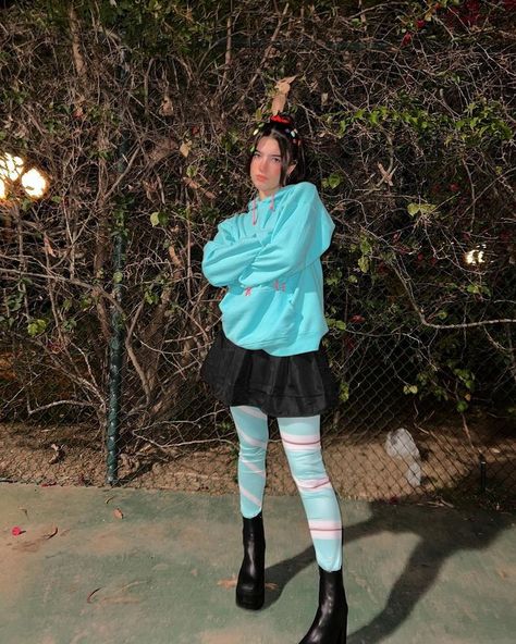 vanellope von schweetz Disney Costumes For Women, Vanellope Cosplay, Unique Couple Halloween Costumes, Fantasy Party, Charli Damelio Photos, Couples Halloween Outfits, Karakter Disney, Trendy Halloween Costumes, Charli D'amelio Rare