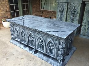 Awesome fog chiller crypt/tomb by Halloween forum member Donny Lizenbee check out his tut & videos! Diy Crypt Halloween Prop, Indoor Design Ideas, Fog Chiller, Halloween Forum, Classy Halloween, Yard Haunt, Halloween Props Diy, Halloween Graveyard, Halloween Tombstones