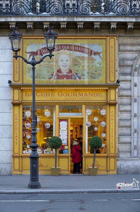 Candy And Chocolate, Shop Facade, Shop Fronts, Shop Front, Store Front, Shop Window, Stage Design, Street Light, France Travel