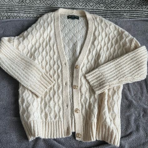 AE cardigan Button Cardigan, American Eagle Outfitters, American Eagle, Super Cute, Plus Fashion, Outfit Inspo, I Love, Jeans Shoes, Fashion Tips