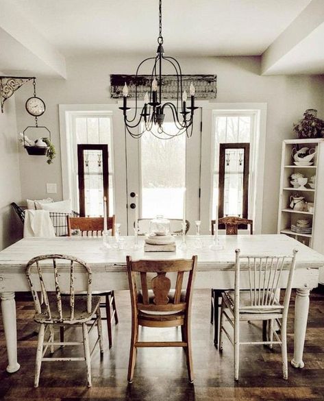 https://www.momooze.com/mix-and-match-dining-chairs/ Eccentric Decor, Mismatched Dining Chairs, Mismatched Chairs, Dining Room Windows, Farmhouse Chairs, Rustic Chair, Elegant Dining Room, Chairs Dining, Chic Kitchen