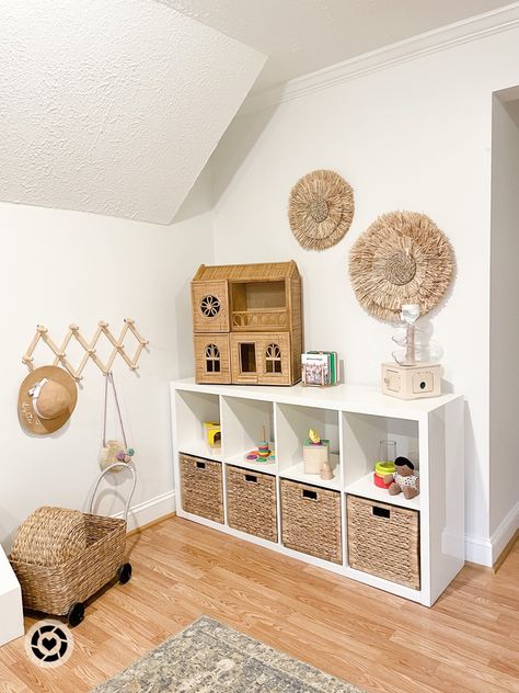 Toy Storage For Small Spaces Bedrooms, Playroom Corner In Living Room, Small Playroom Organization, Girl Toy Storage, Boy Toy Storage, Toy Room Storage, Toy Storage Nursery, Ikea Toy Storage, Small Playroom