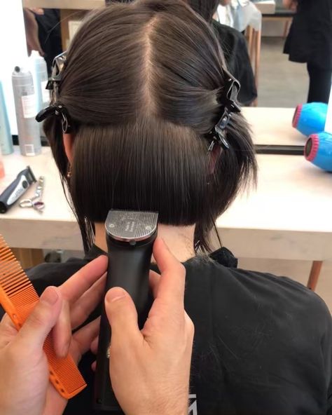 Soft Bobby ✂️ . . . By @emrahdemircii #hair #haircut #freshcut #dryhaircut #hairstyle #change #love Short Haircut Girl, Italian Bob Haircut, Soft Bob, Hairstyle Change, Haircut Girl, Italian Bob, Kids Bob Haircut, Cute Bob Haircuts, Shaggy Bob Hairstyles