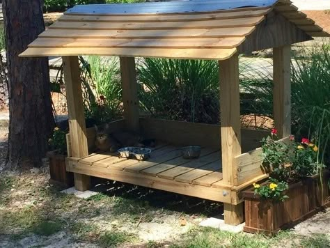 Outdoor Feeding Station For Cats Feeding Station For Cats, Cat Shack, Outdoor Cat Shelter, Feral Cat House, Cat Feeding Station, Dog Feeding Station, Cat Patio, Feral Cat, Cat House Diy