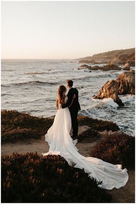 Beach Wedding Pics, Cliff Wedding, Bride And Groom First Look, Big Sur Elopement, Groom First Look, First Look Wedding, Wedding California, Big Sur Wedding, Ocean Wedding