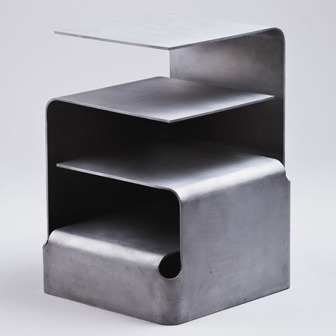 Pliage Tole, Metal Sheet Design, Metal Bending, Metal Furniture Design, London Design Festival, Aluminum Siding, Welding Table, Metal Shelf, Aluminum Furniture