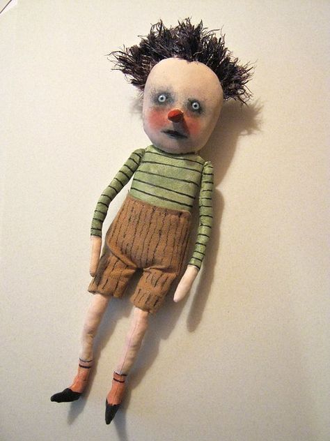 Contemporary Folk Art, Puppets Diy, Creepy Doll, Ugly Dolls, Art Dolls Cloth, Folk Art Dolls, Monster Dolls, Voodoo Dolls, Creepy Dolls