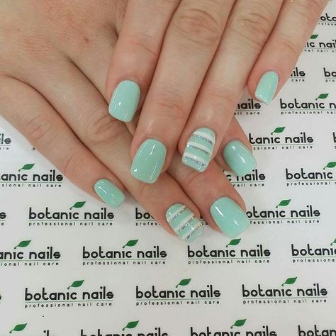 Botanic Nails, Spring Manicure, Mint Green Nails, Mint Nails, Aqua Nails, St Patricks Day Nails, Nail Art Stripes, Green Nail Art, Turquoise Nails