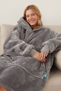 #fashion, #style, #outfitinspiration, #beauty Ideas For My Birthday, Women Robes, Birthday 19, Christmas List Ideas, Plush Coat, Sweatshirt Blanket, Oversized Blanket, My Bday, Blanket Hoodie