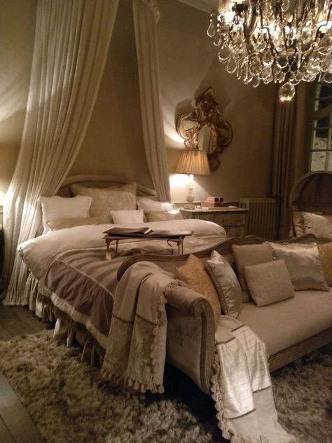 Glam Bedroom, Bedroom Decor Design, Dream House Rooms, Dream Room Inspiration, Dream House Interior, House Room, Bedroom Decoration, Room Inspiration Bedroom, Bedroom Aesthetic