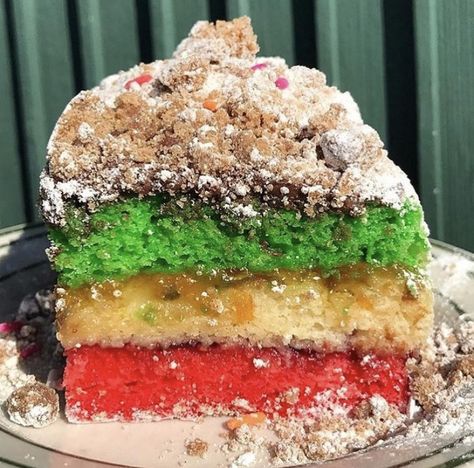 Rainbow Cookie Crumb Cake Italian Rainbow Cookies, Rainbow Cookie, Crumb Cake Recipe, Yummy Deserts, Rainbow Cookies, Baked Goodies, Crumb Cake, Cookie Crumbs, Shower Themes