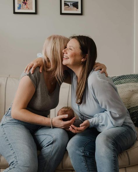 Throwback to the amazing bespoke branding shoot I did for @themumahub, the incredible Hypnobirthing doula! ✨ The vibes were all about happiness, love, and pure calmness. Seriously, 3 hours flew by! 📸 #hypnobirthing #doula #brandingphotography #themumahub #womensupportingwomen #pregnancyjourney #positivebirth #birthphotography #behindthescenes #photography #lovemyjob Doula Branding Photoshoot, Doula Pictures, Doula Photoshoot, Doula Branding, Doula Website, Doula Business, About Happiness, Personal Branding Photography, Postpartum Doula