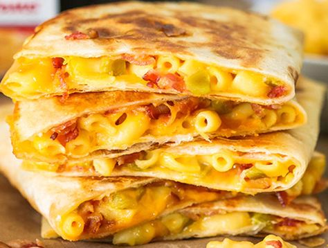 Cheese Quesadilla Recipe, Cheese Quesadillas, Cheesy Snack, Chunky Guacamole, Fast Meals, Homemade Comfort Food, Easy Macaroni, Quesadilla Recipe, Bob Evans