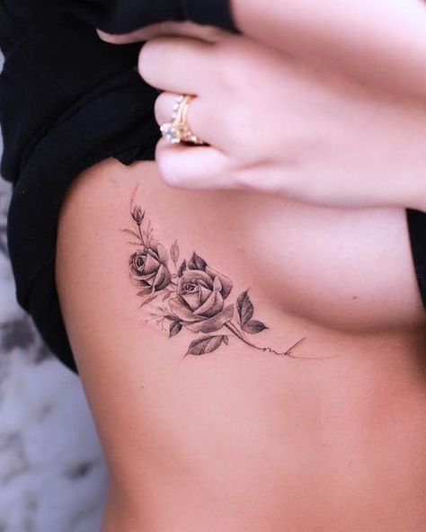 Ribs Tattoo Women, Rose Rib Tattoos, Rose Tattoo On Hip, Rib Tattoos For Women, Rose Shoulder Tattoo, Rose Tattoos For Men, Tattoos For Women Flowers, Hip Tattoos Women, Tasteful Tattoos