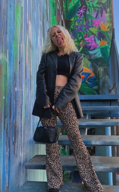 @cowwgurl03 on instagram #indieoutfits Black Trouser Pants Outfit, Tiffany Necklace Outfit, Jeans Leather Jacket Outfit, Cheetah Pants Outfit, Black Sunglasses Outfit, Boho Indie Outfits, Leather Coat Outfit, Indie Outfit Inspo, Coat Outfit Casual